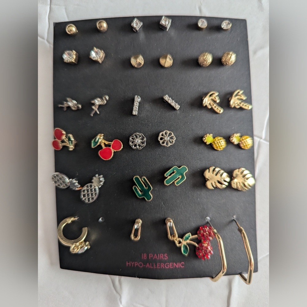 16-Pair Small Earrings